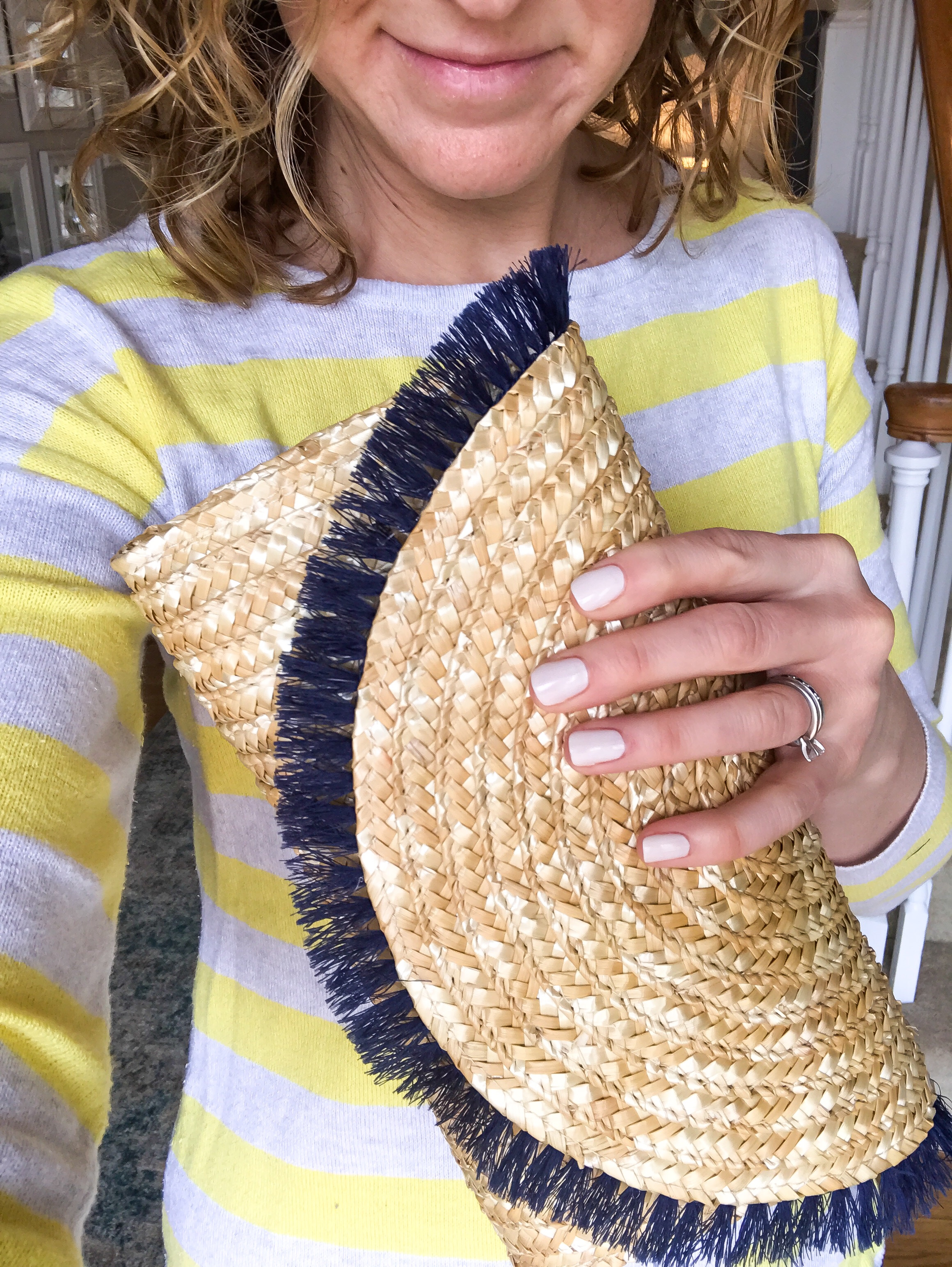 DIY Summer Straw Fringe Clutch.jpg South Lumina Style